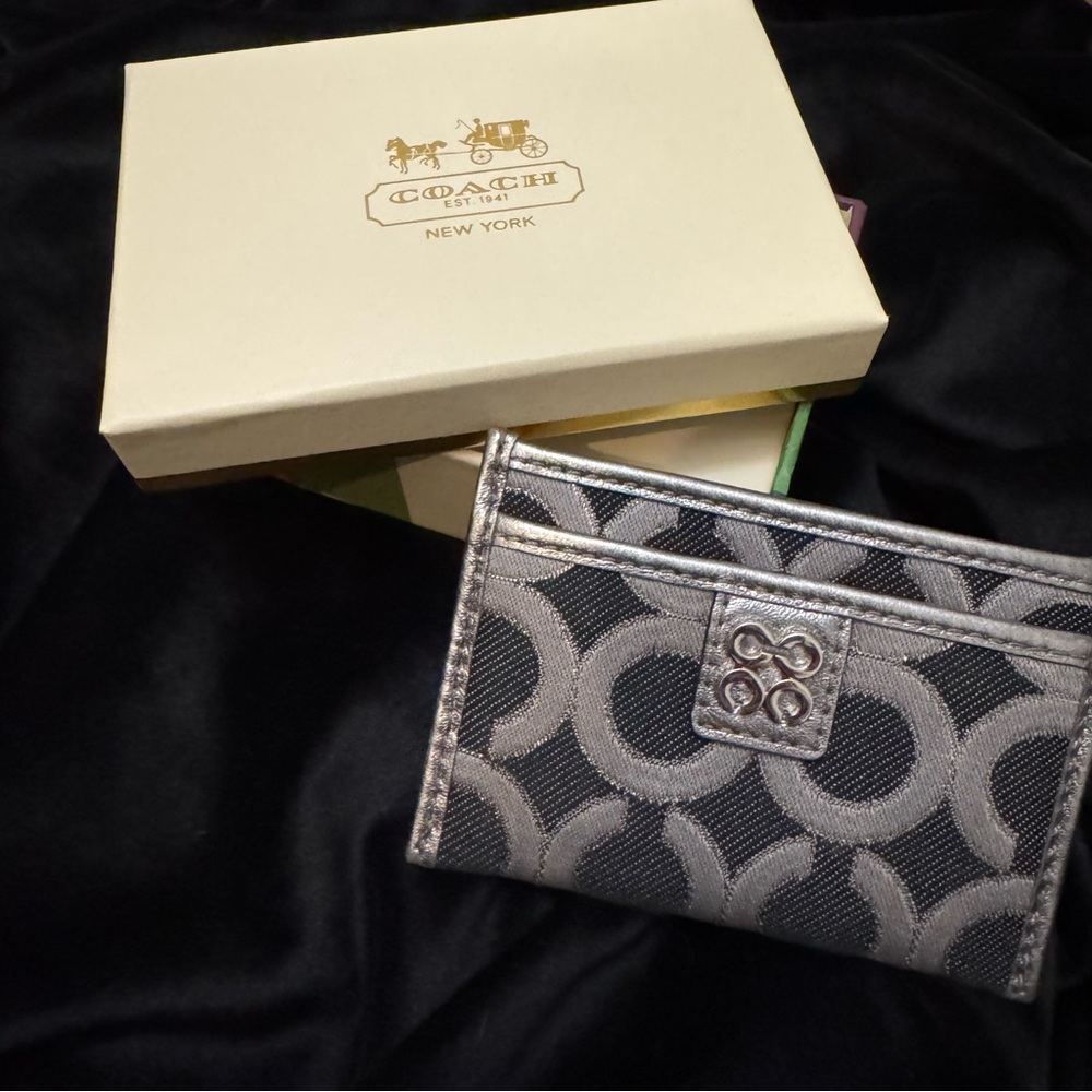 NWT! Coach 4 Slot ID Case Gunmetal & Black Julia Signature Print Optical Art